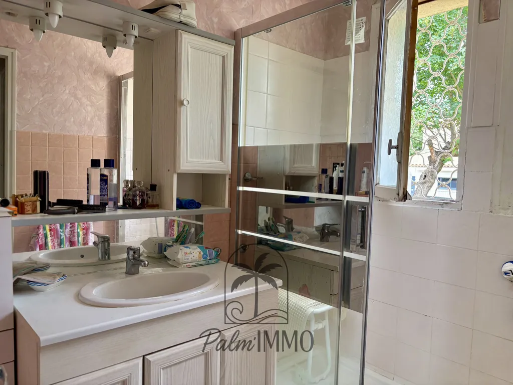 Salles de bain - Maison Plain Pied avec Garage à Saint-Maximin-la-Sainte-Baume