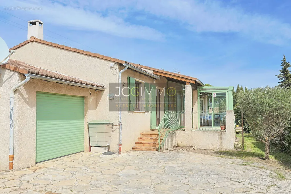 Extérieur - Villa T3 avec Jardin et Garage à Cabasse
