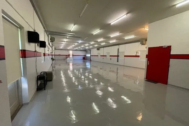 Garage - Office/Showroom with Workshop in Central Location