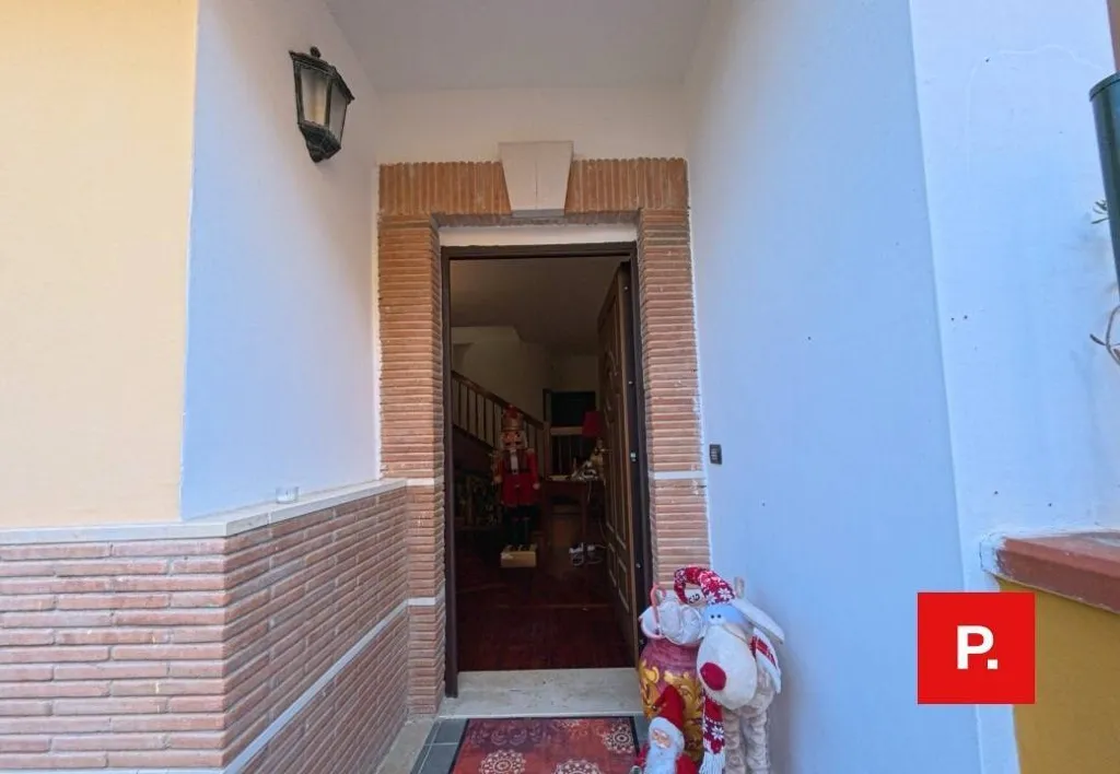 Entrée - Terraced Villa with Private Garden in Caserta