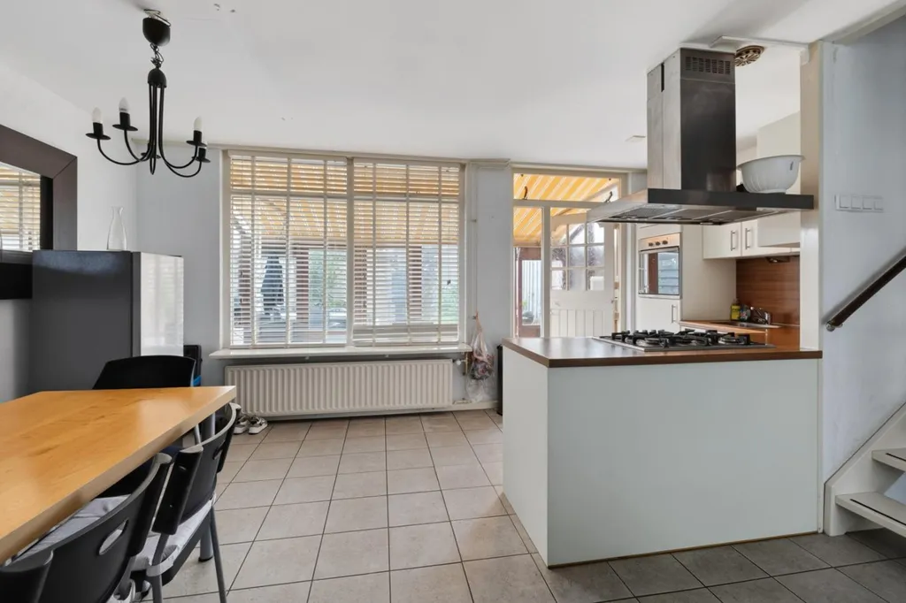 Salle à manger - Three-Storey House with Garden in Waddinxveen