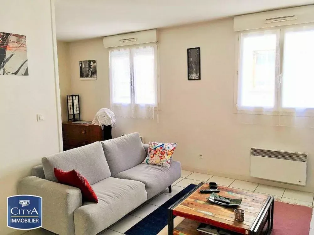 Elutuba - First Floor Flat with Parking in Clermont-Ferrand