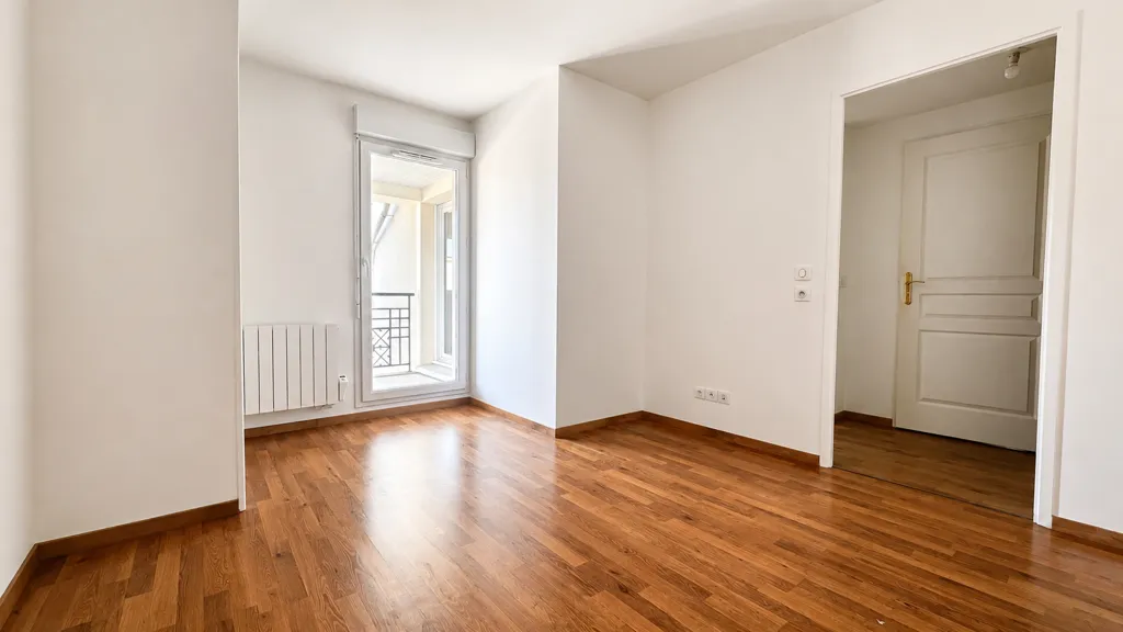 Stanze - Bright 2-Bedroom Apartment with Balcony in Chartres