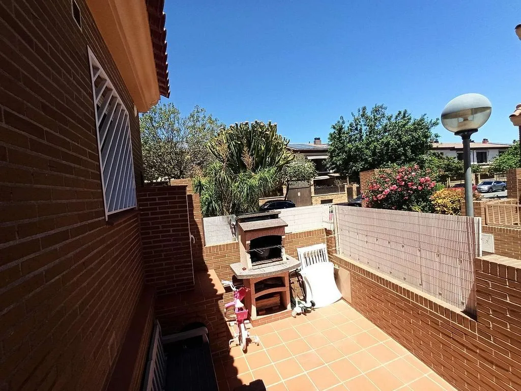 Terrasse - Semi-Detached House with Pool in Los Girasoles