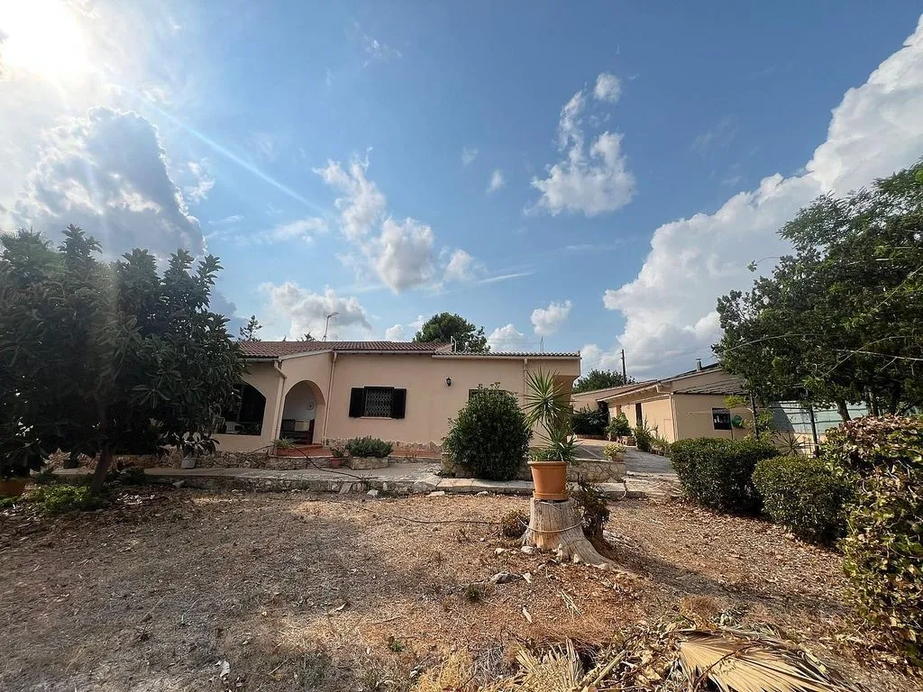 Välivaade - Rustic House with Pool in Reis Catòlics