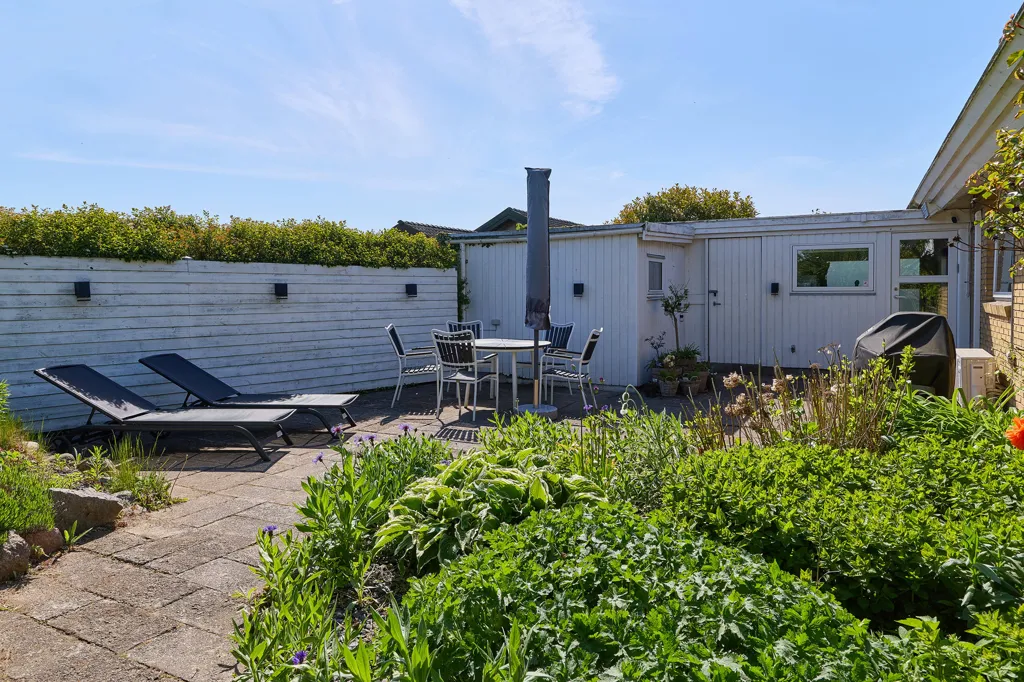 Garden - Modernised Villa with Garden in Stenløse