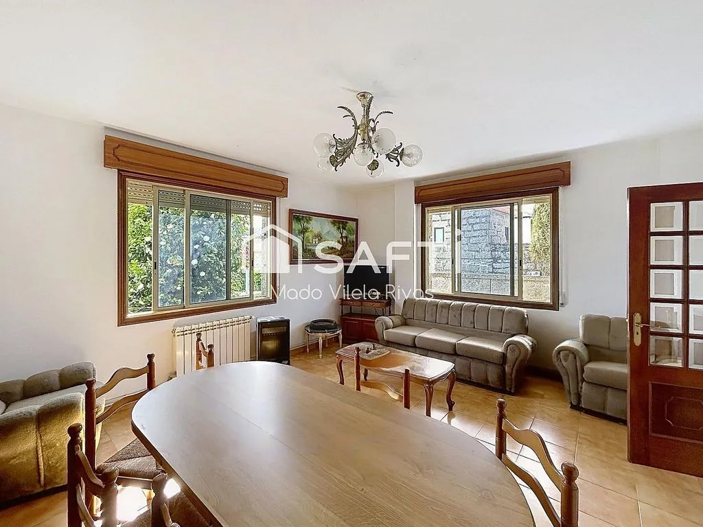 Elutuba - Detached House with Two Independent Units in Meis