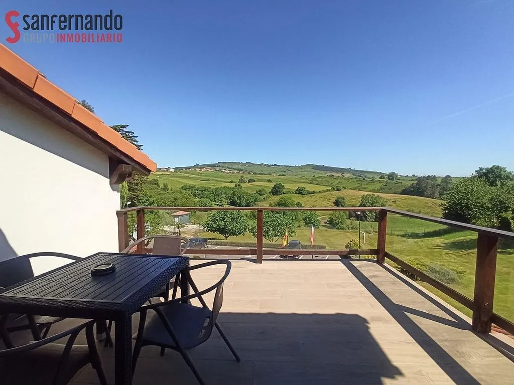 Balcon - 1-Bedroom Apartment with Terrace in Queveda