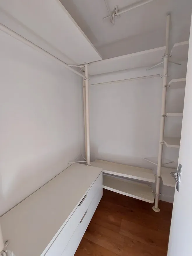 Toad - Charming 2-Bed Flat with South-Facing Terrace