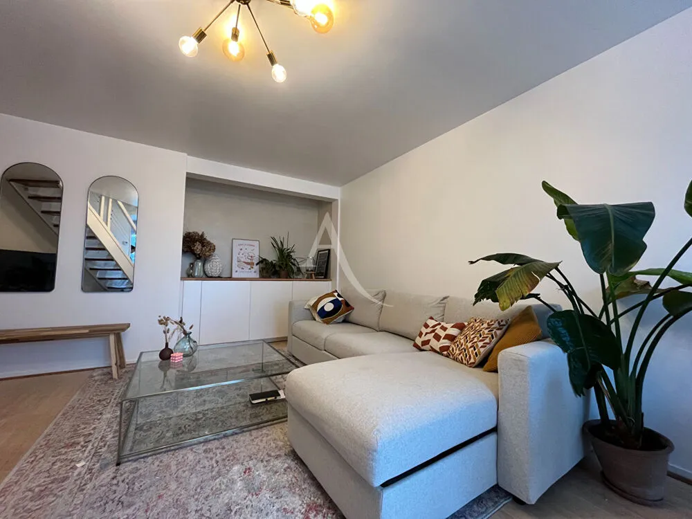 Elutuba - Renovated Duplex with Balcony in Nantes