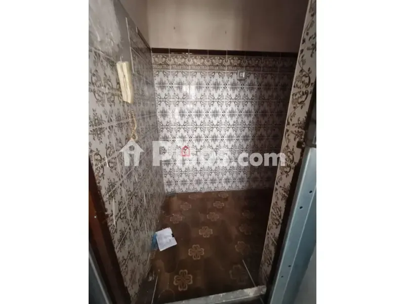 Bathrooms - Apartment with Renovation Potential in Onda