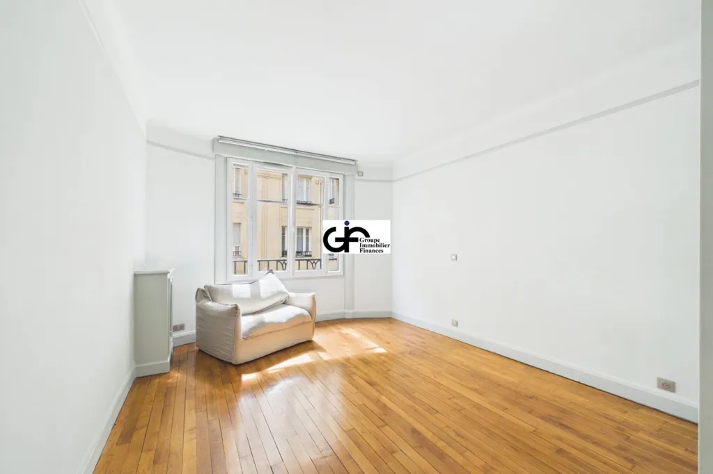 Pièces - Appartement 2 Pièces avec Ascenseur à Paris 16ème