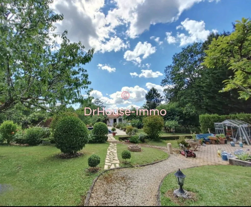 Aed - 6-Bedroom House with Pool in Chancelade
