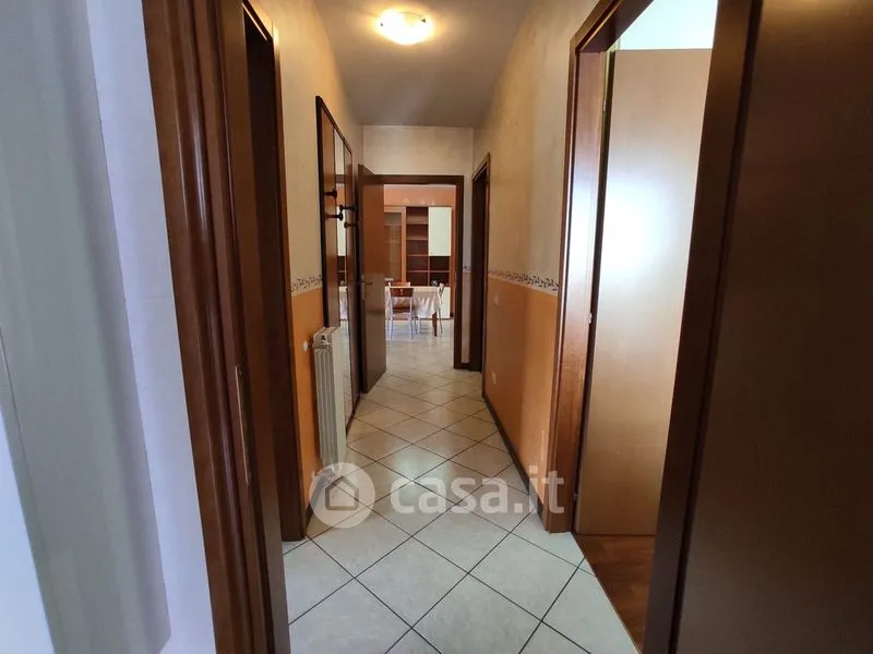 Entrée - Two-Level Apartment with Balcony in Bergamo