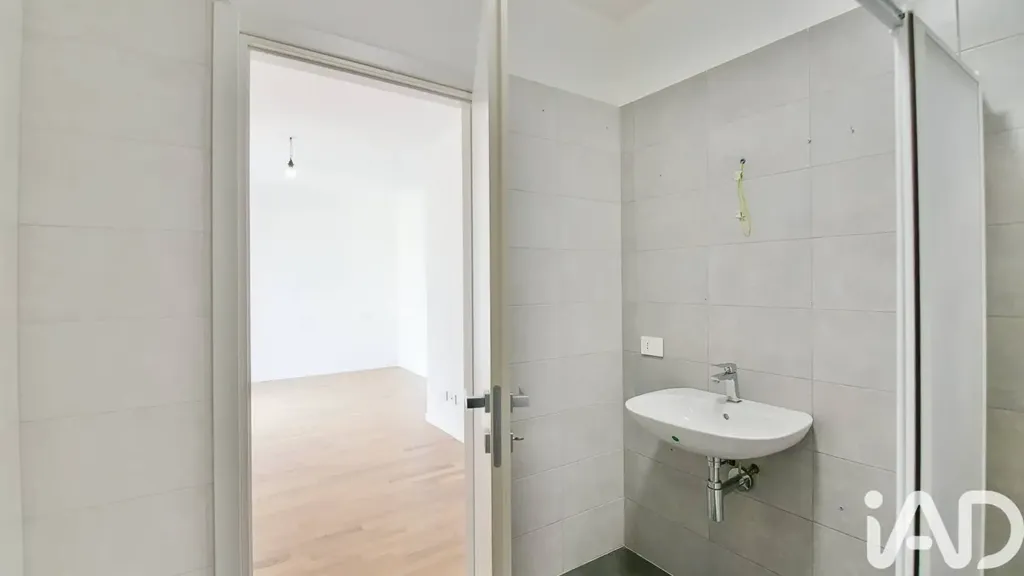 Vannitoad - Newly Built Apartment with Balcony in Cantù