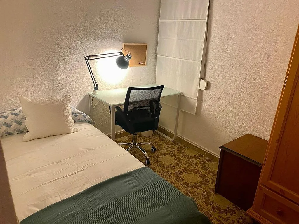 Chambres - Furnished Flat with Air Conditioning in El Plantinar