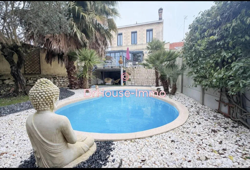 Piscine - Maison en Pierre avec Piscine à Pauillac