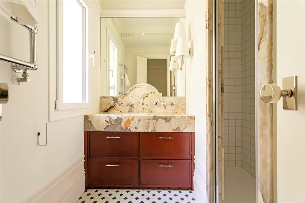 Salles de bain - Refurbished Residence with Concierge in Salamanca