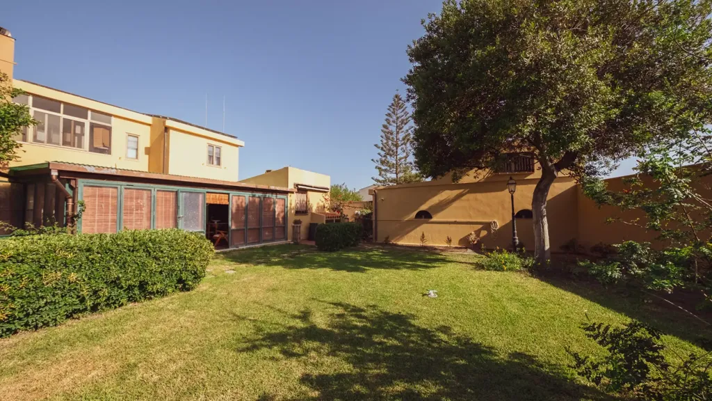Jardin - Original Villa with Garden in Quartu Sant'Elena