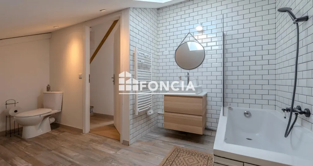Bathrooms - Charming Stone Mas with Lavender View in Le Thor