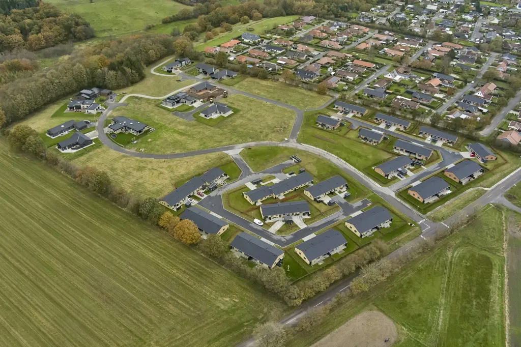 Õhuvaade - Year-Round Plot with 5G Coverage in Almind