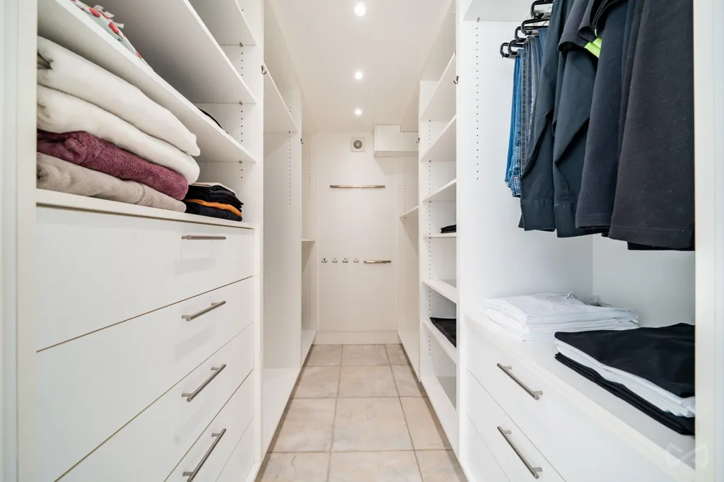 closet_dressing