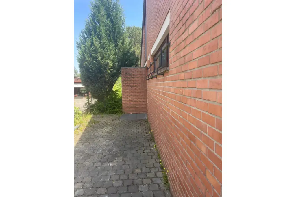 Giardino - Detached House with Solar Panels in Mariembourg