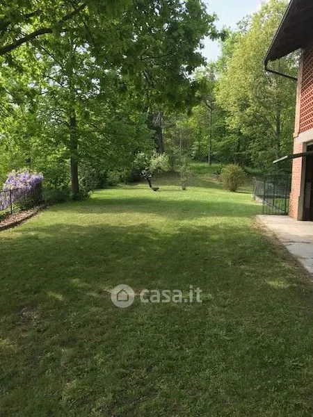 Jardin - Rustic Farmhouse with Land in Valmaggiore, Asti