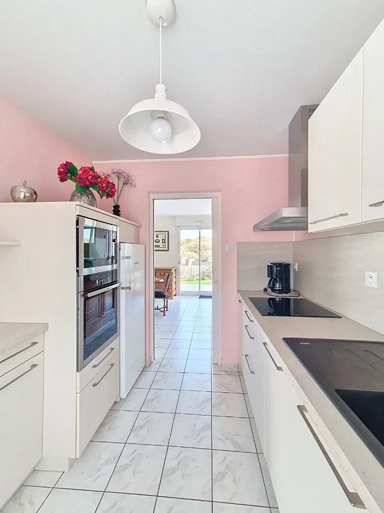 Cuisine - Maison de 5 Pièces avec Jardin à Callac