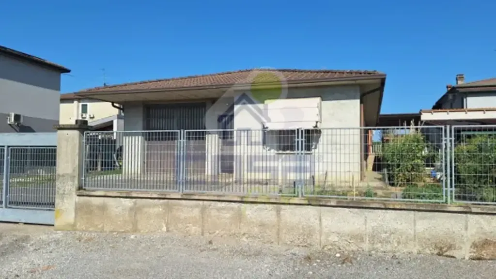 Extérieur - Rustic Villa with Private Garden in Alfianello