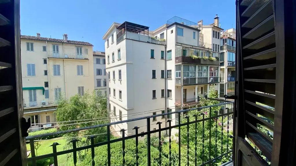 Rõdu - Elegant 2-Bedroom Apartment in Florence
