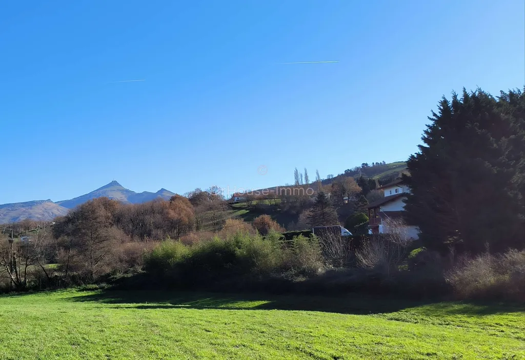 Villa Basque avec Vue sur la Rhune à Urrugne