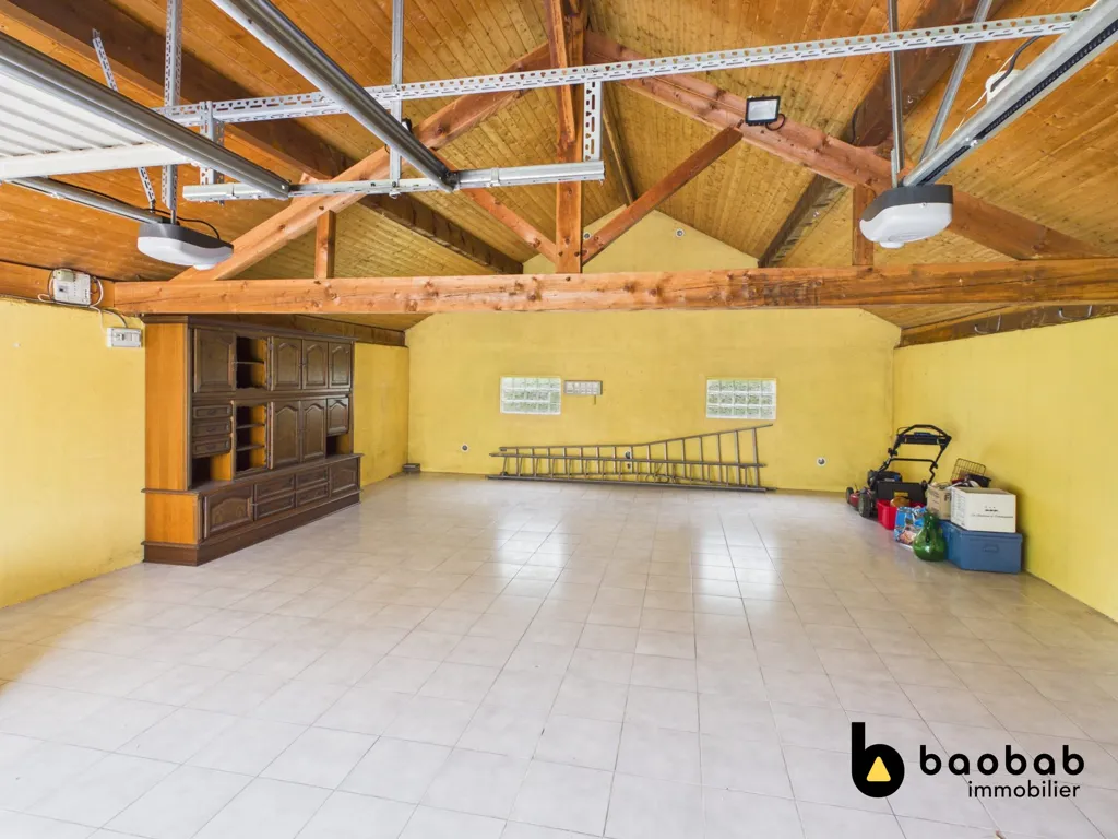 Garaaž - Charming 1850 Stone House with Mountain View in Myans