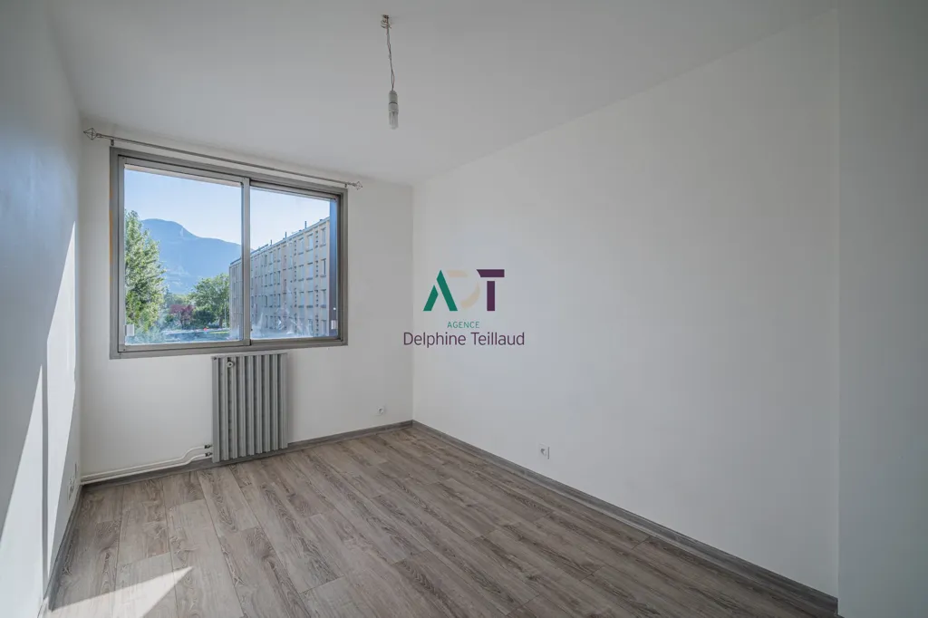 Pièces - Appartement T2 avec Parking à Fontaine