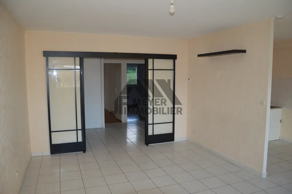 Toad - 3-Bed Flat with South-Facing Balcony in Pompey