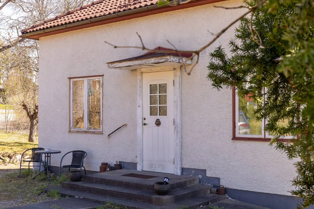 Esterno - Charming Cottage with Garden in Kristinehamn