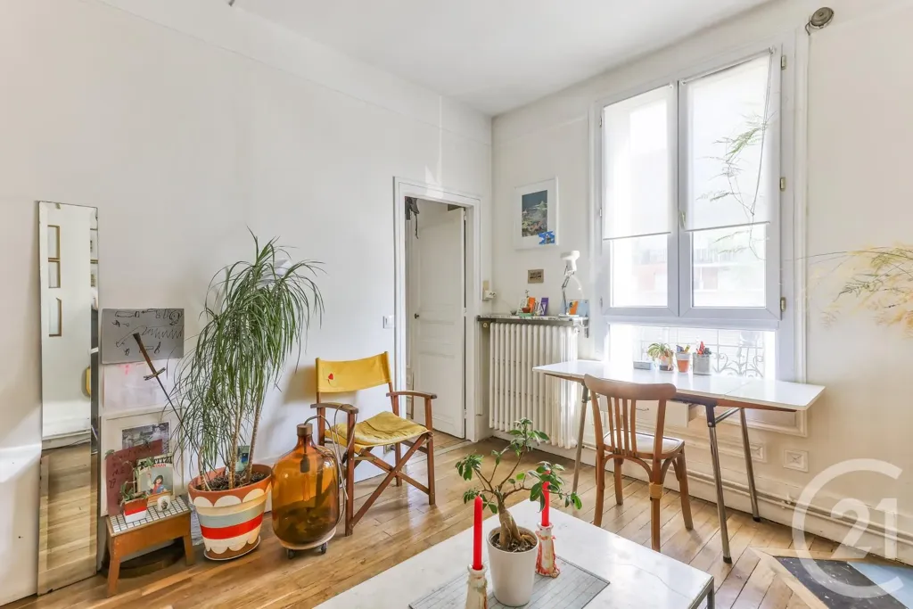 Séjour - Appartement 2 Pièces avec Jardin à Aubervilliers