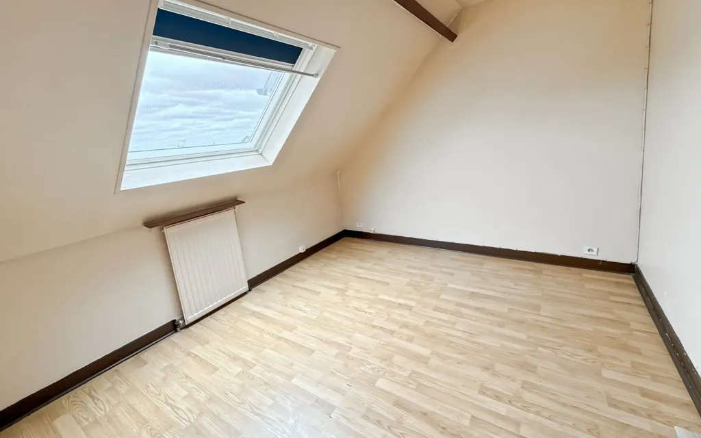 Rooms - T2 Apartment with Balcony in Châteaudun