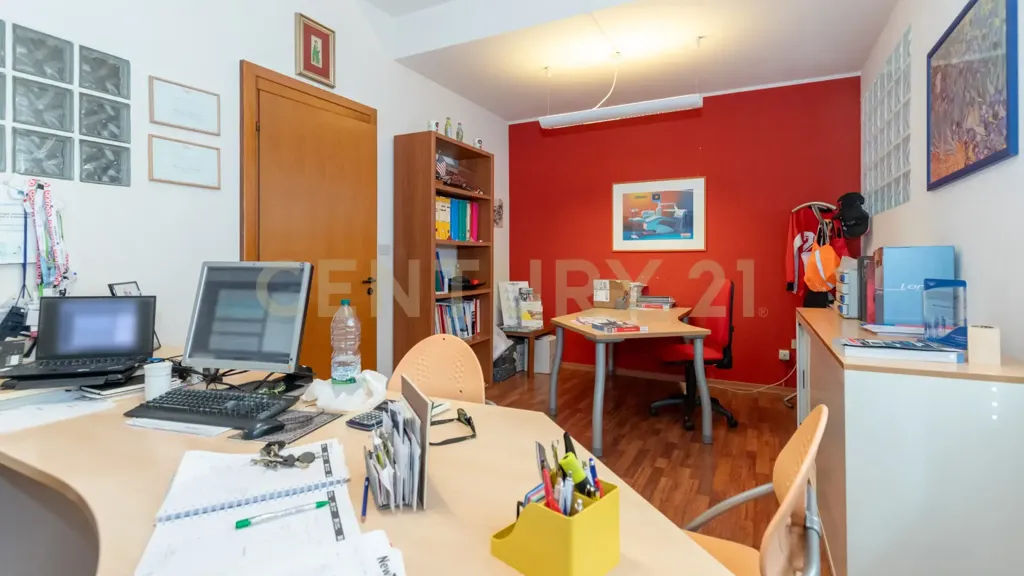 Bureau - Office with Terrace in Tremestieri Etneo