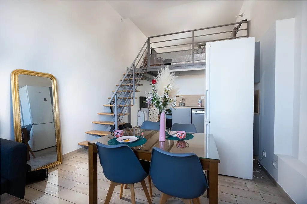 Söögituba - Loft with Ascenseur in Saint-Étienne