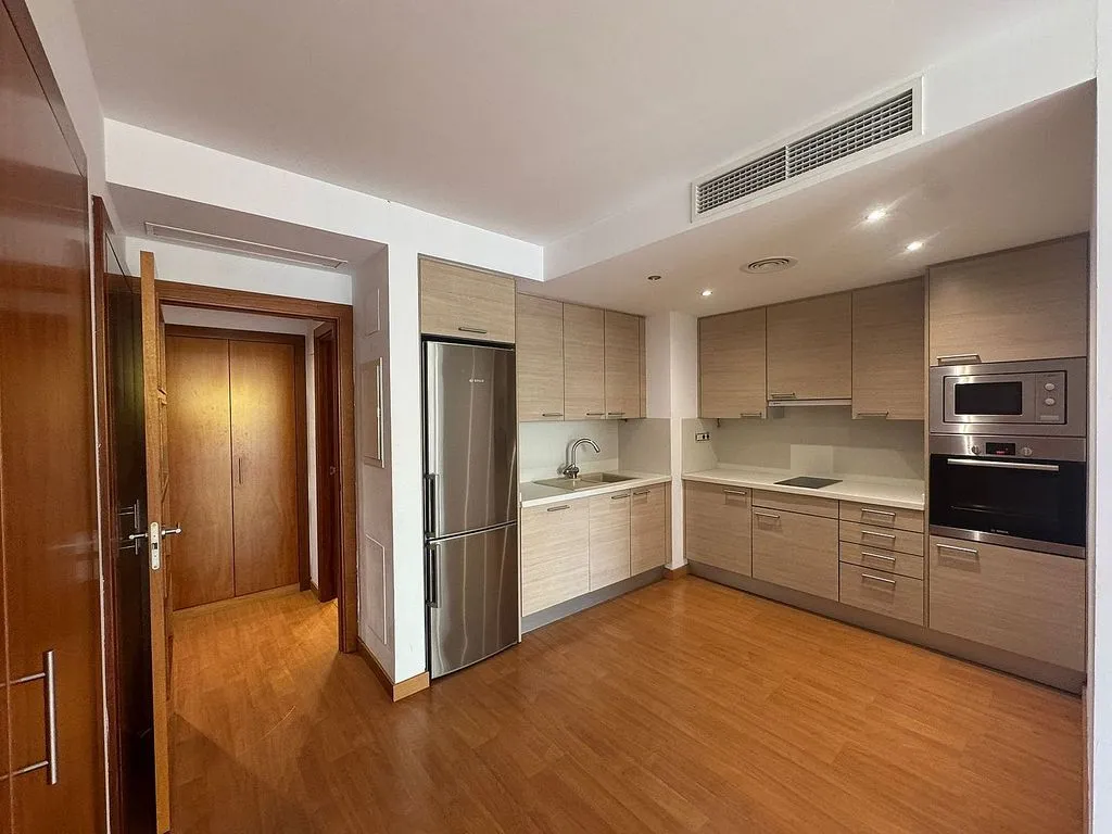 Cuisine - 1-Bedroom Flat with Air Conditioning in S. XX