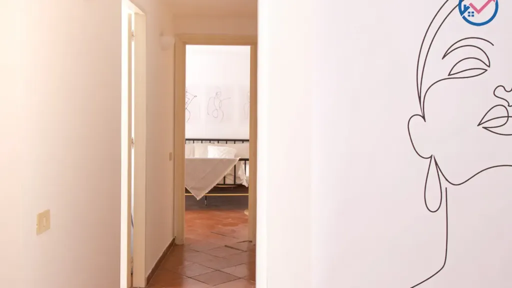 Hallway - Trilocale with Private Garage in Palermo