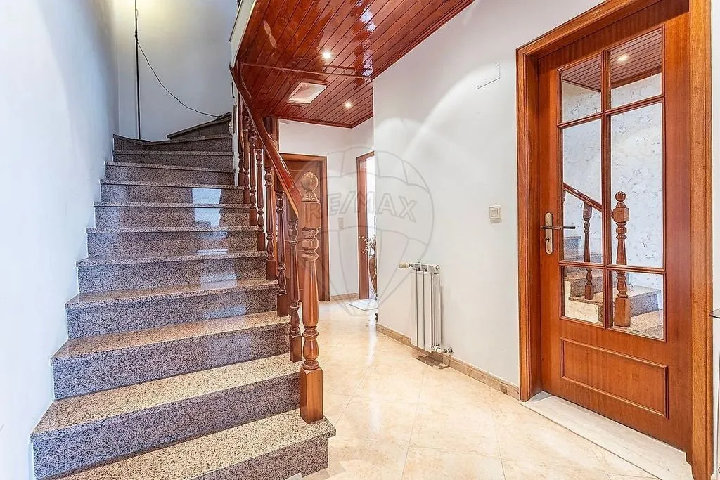 Toad - Luxury Duplex Flat in Sintra