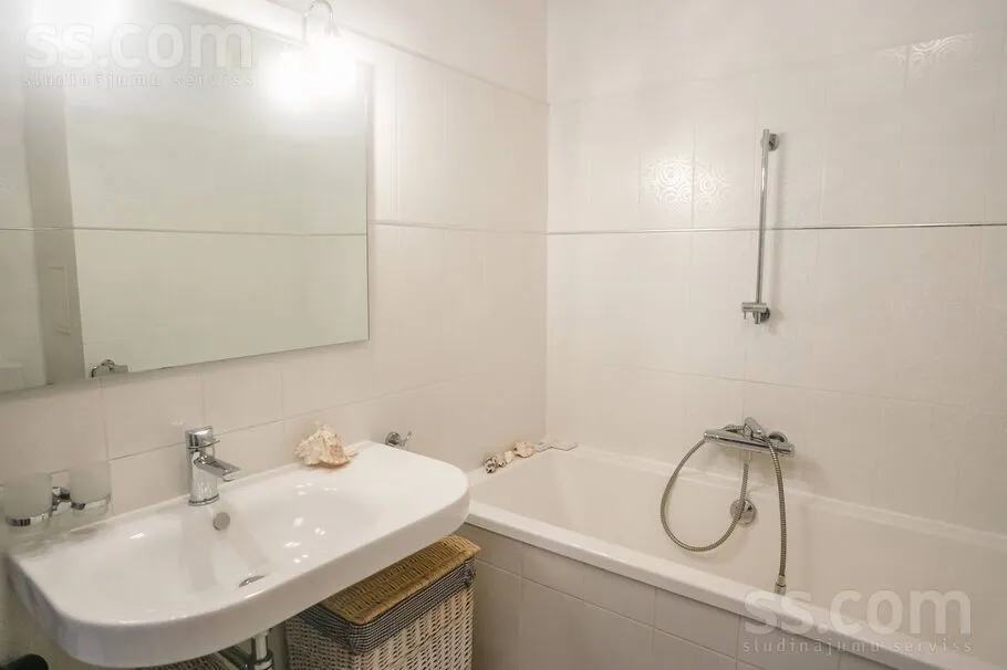Salles de bain - 5-Bedroom Apartment with River View in Salaspils