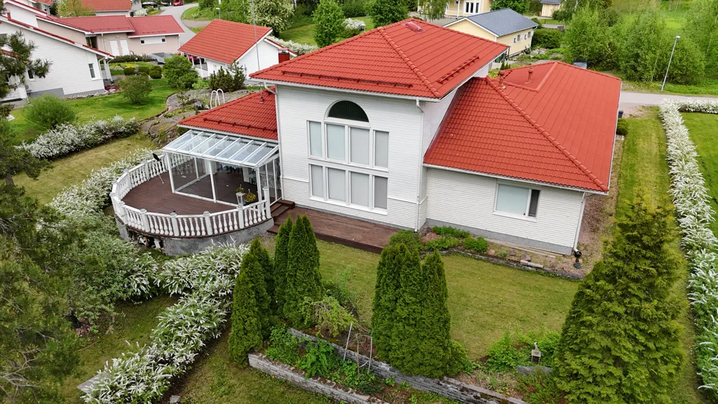 Vista aerea - Detached House with Lake View in Häyrilä
