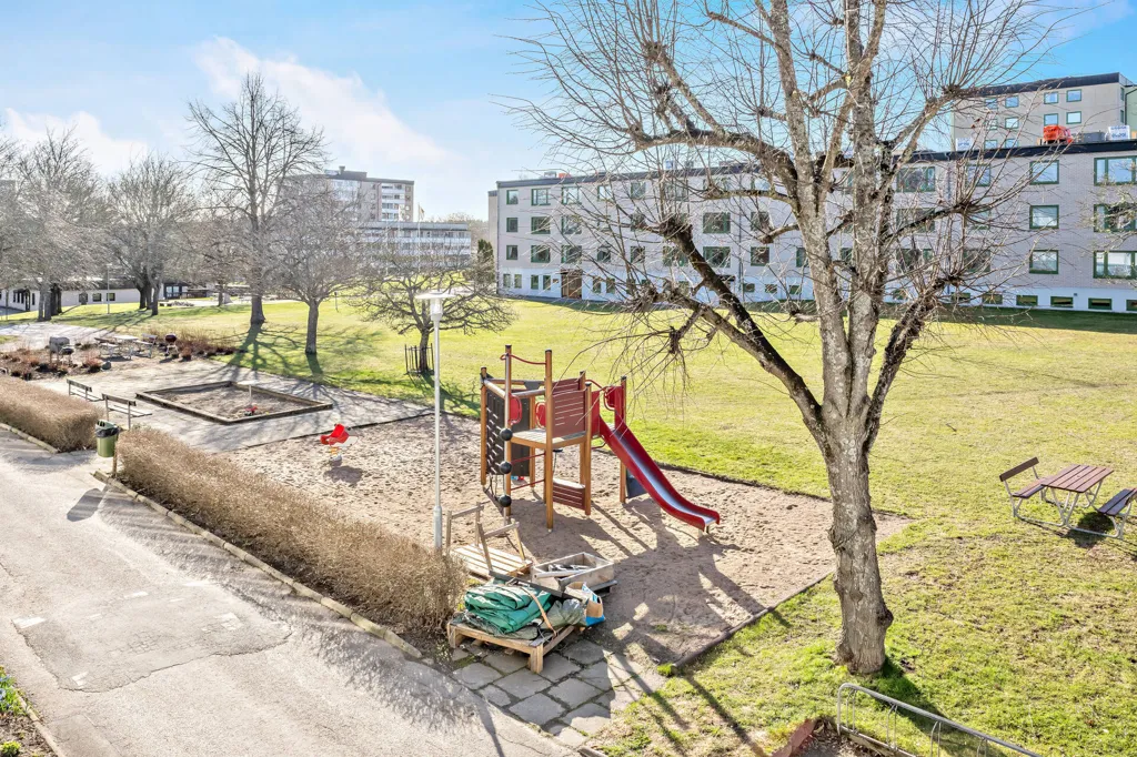 Aed - Apartment with Balcony in Vilbergen, Norrköping