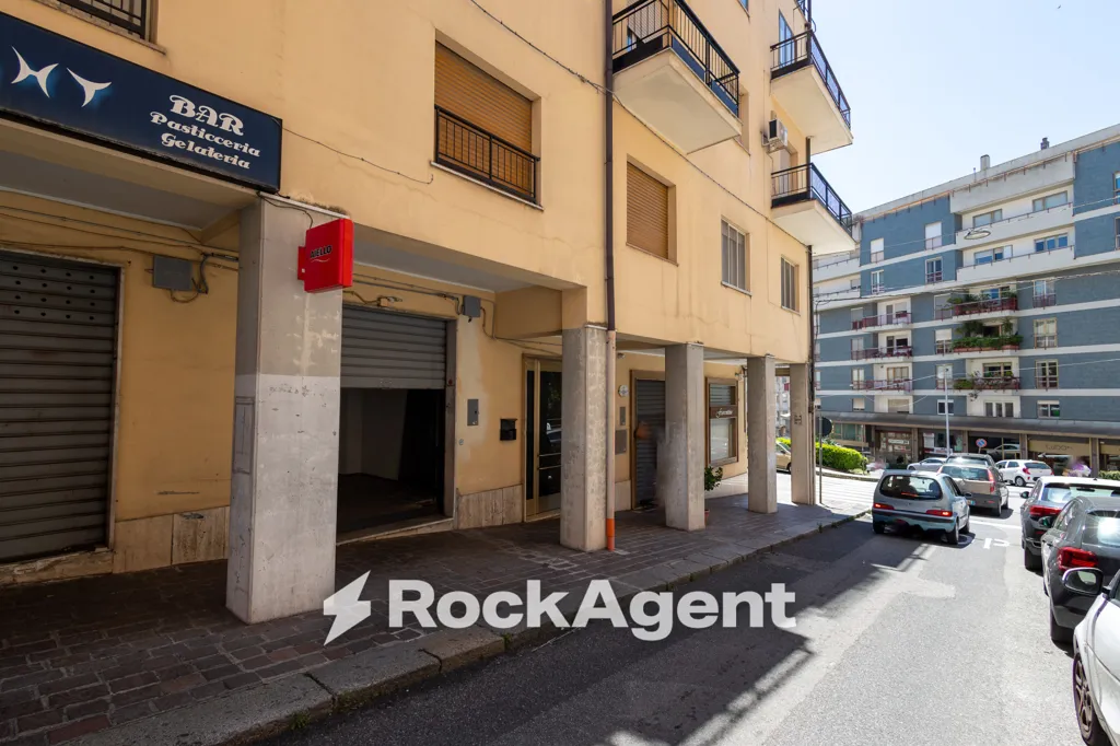 Extérieur - Commercial Property with High Visibility in San Leonardo