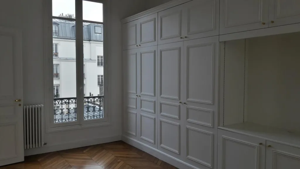 Stanze - 7-Piece Flat with High Ceilings in Paris