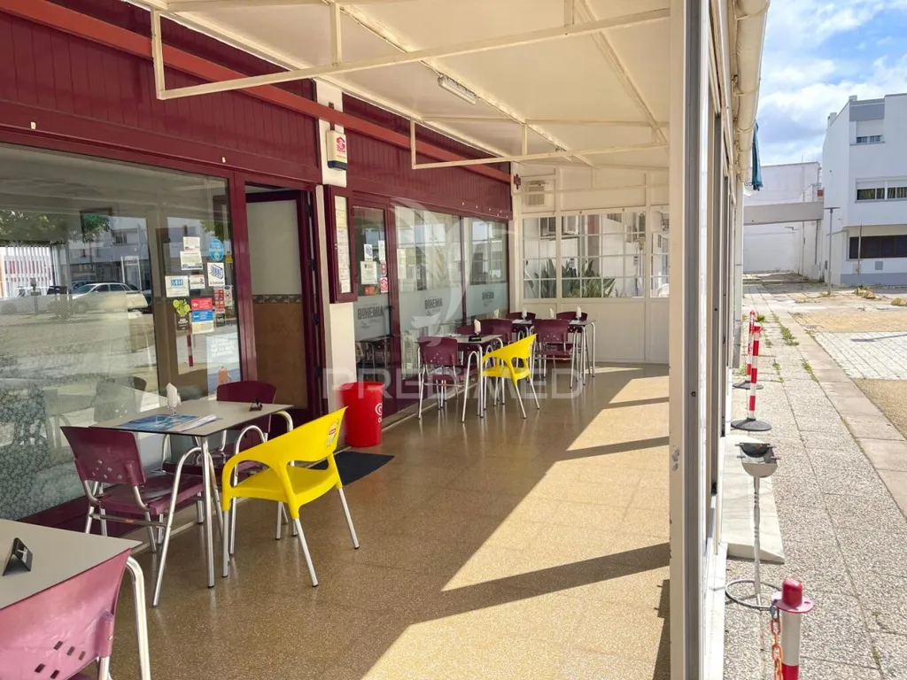 Terrass - Iconic Restaurant with Outdoor Space in Sines