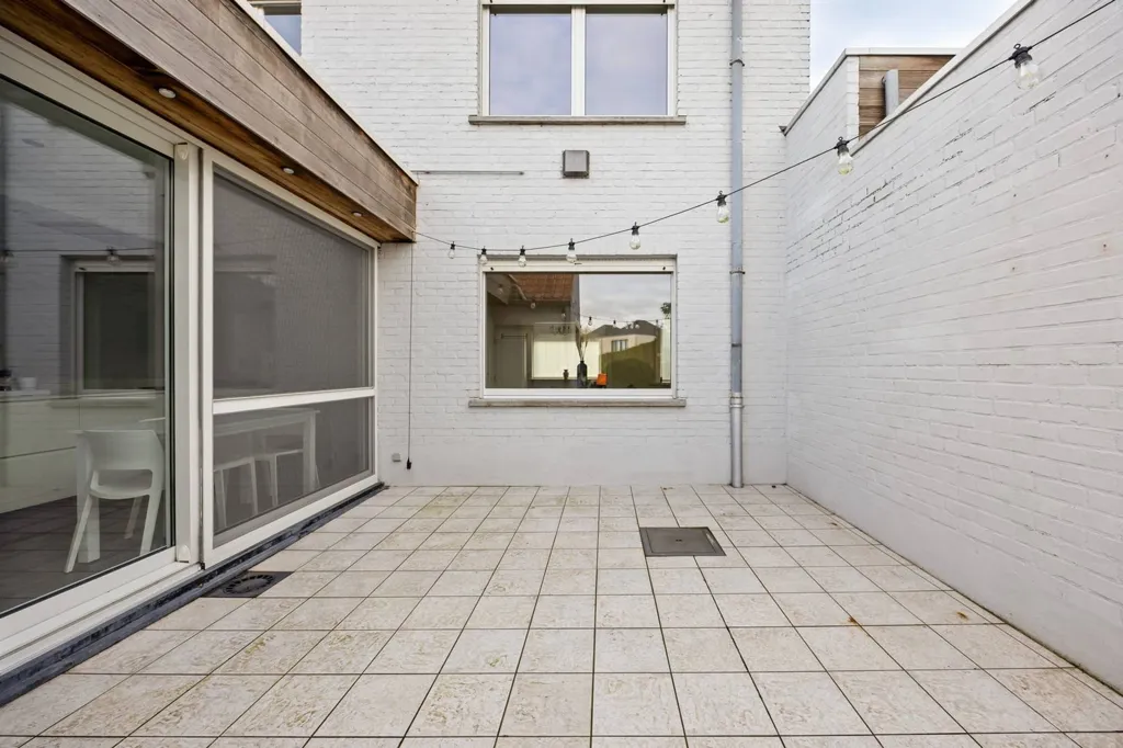 Garden - House with Separate Salon in Lendelede